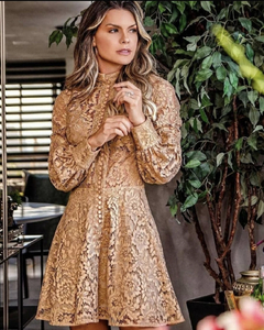 Vestido curto renda nude Anne Fernandes - comprar online