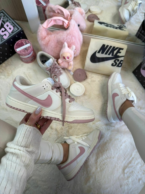 Nike Sb Dunk Low (manteiga/Flamingo) - comprar online