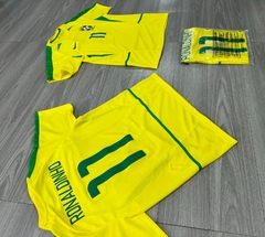 CAMISETA RETRO B R A S I L - comprar online