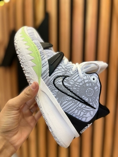 Zapatillas basquet KYRIE - comprar online