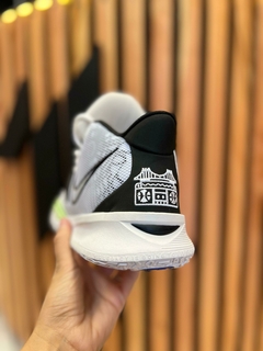 Zapatillas basquet KYRIE en internet