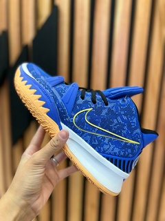 Zapatillas de básquet K Y R I E