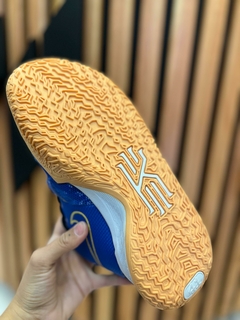 Zapatillas de básquet K Y R I E - tienda online