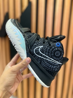 Zapatillas de básquet K Y R I E - comprar online