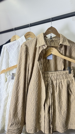 Conjunto Pâmela camisa botões e short com elástico - comprar online
