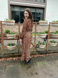 Vestido Aurora Transpassado Animal Print na internet