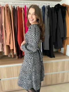 Vestido Claudia Evasê em Lãzinha com elastano Animal Print - Angelica Moda