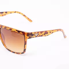 Óculos de sol Feminino na internet