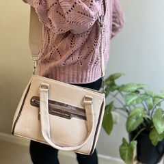 Cartera May en internet
