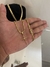 CORRENTE CADEADO DUPLA + PINGENTE CRUZ AMARRADA BANHADO A OURO 18K
