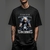 Camiseta preta oversized unissex com estampa de Einstein de óculos pilotando uma motocicleta e texto "Motociclistas não ficam grisalhos, ficam cromados"