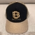 Boné Trucker Preto e Dourado na internet