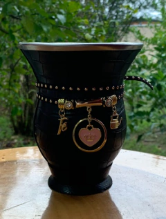 Kit chimarrão: Cuia de Porongo Revestida em Sintético Crocô + Pulseira Premium na internet