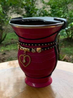 Kit chimarrão: Cuia de Porongo Revestida em Sintético Crocô + Pulseira Premium + Tapa Erva - comprar online