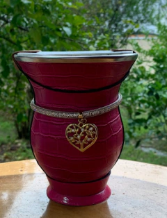 Kit chimarrão: Cuia de Porongo Revestida em Sintético Crocô + Pulseira Vip + Tapa Erva - Chima Box