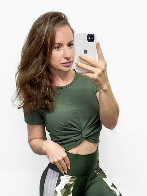Cropped Julia verde