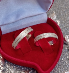 Par de alianças de prata 4mm 925 namoro compromisso Diamantada na internet