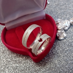 Par de alianças de prata 5mm 925 namoro compromisso Diamantada coração - comprar online