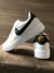 Tênis AirForce Branco Swoosh Preto na internet