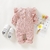o macacão floral allover infantil, perfeito para vestir os pequenos com estilo e conforto! Este macacão encantador foi especialmente projetado para atender às necessidades dos pequenos fashionistas. - loja online