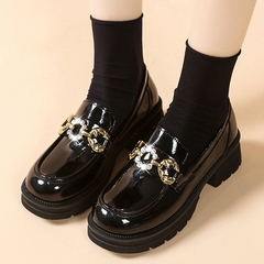 Sapatos mocassim plataforma de couro envernizado na internet