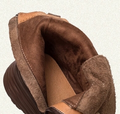 Botas Femininas de Couro Legítimo com Bico Redondo e com Cadarço Zíp - La Belle Charme