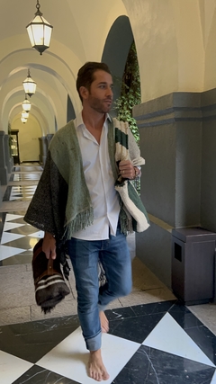 Imagen de Arnes porta Manta / Poncho