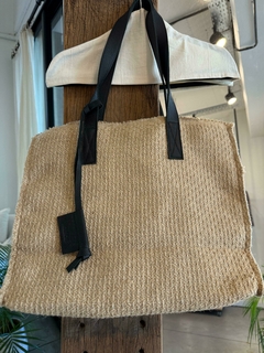 Tote Menorca Yute Beige con Manijas en negro en internet