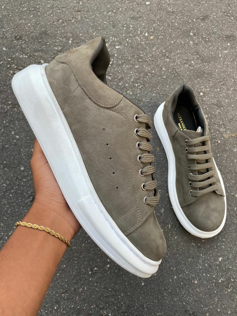 Alexander Mcqueen