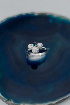 ANEL MEIA FLOR COM ZIRCÔNIA