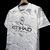Camisa Manchester City 24/25: O manto celeste com design inovador e cheio de estilo! Mostre sua paixão pelos Citizens. Garanta já a sua!