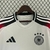 Camisa Alemanha 24/25: O manto branco icônico com design moderno e cheio de tradição! Mostre sua paixão pela Mannschaft. Garanta já a sua!