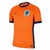 Camisa Holanda 24/25: O icônico manto laranja com design moderno e cheio de tradição! Mostre sua paixão pela Laranja Mecânica. Garanta já a sua!