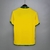 Você é fã da seleção brasileira e do estilo vintage? A camisa do Brasil Retrô é perfeita para você! Com o design clássico que remete aos grandes momentos do futebol brasileiro, ela traz toda a tradição e paixão pela nossa seleção. Seja parte dessa históri
