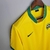 Você é fã da seleção brasileira e do estilo vintage? A camisa do Brasil Retrô é perfeita para você! Com o design clássico que remete aos grandes momentos do futebol brasileiro, ela traz toda a tradição e paixão pela nossa seleção. Seja parte dessa históri