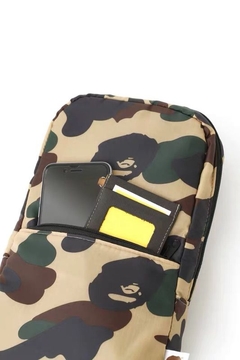 Bolsa Bape de ombro Unissex na internet