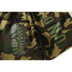 Shorts Bape na internet
