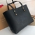 BOLSA BURBERRY EMBOSSED CREST LEATHER TOTE 13134 na internet
