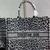 BOLSA DIOR BOOK TOTE EMBROIDERED LEOPARD na internet
