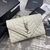 BOLSA YST ENVELOPE GRAIN DE POUDRE EMBOSSED - comprar online