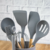 Set X12 Utensilios de Silicona con Mango de Madera Gris - Luring Aplenty
