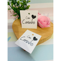 Mini tag para Presente - Com Carinho - 5x4,5cm - Pronta entrega - 50/100 unidades - comprar online