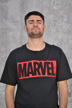 Remera Marvel Logo Negra - comprar online