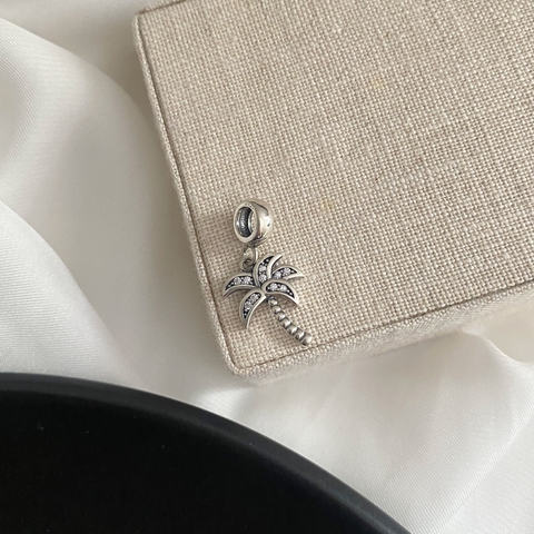 Berloque de Prata Coqueiro Cravejado