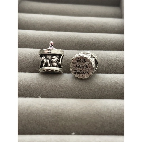 berloque charm carrossel