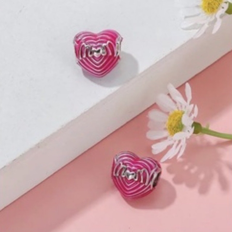 berloque mamãe mãe Pandora coração “mom” em inglês