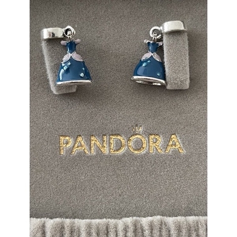 berloque pingente esmaltado vestido Cinderela