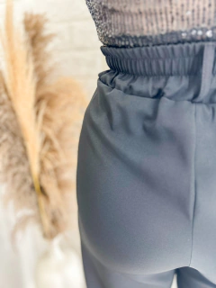 Calça Pantalona em Alfaiataria Alice - Closet Valéria Espíndola