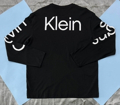 sueter calvin klein. en internet