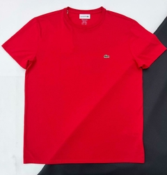 Playera Lacoste.